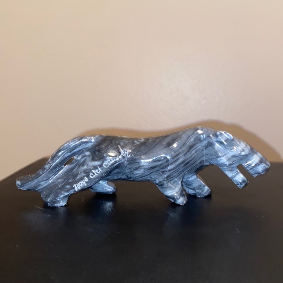 Weighted lion structure decor piece - Picture 1 of 3